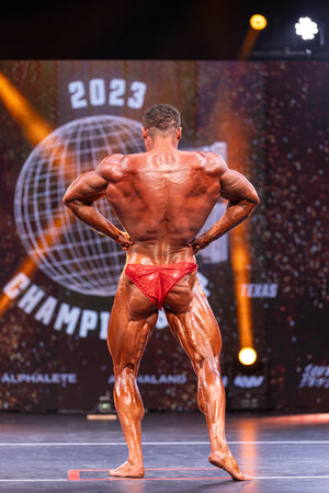 Bodybuilding - Rear Lat Spread